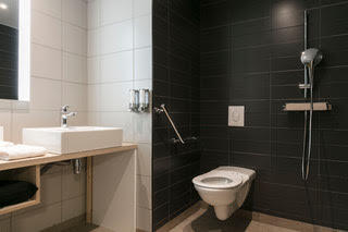 hampton-by-hilton-clichy-536 image